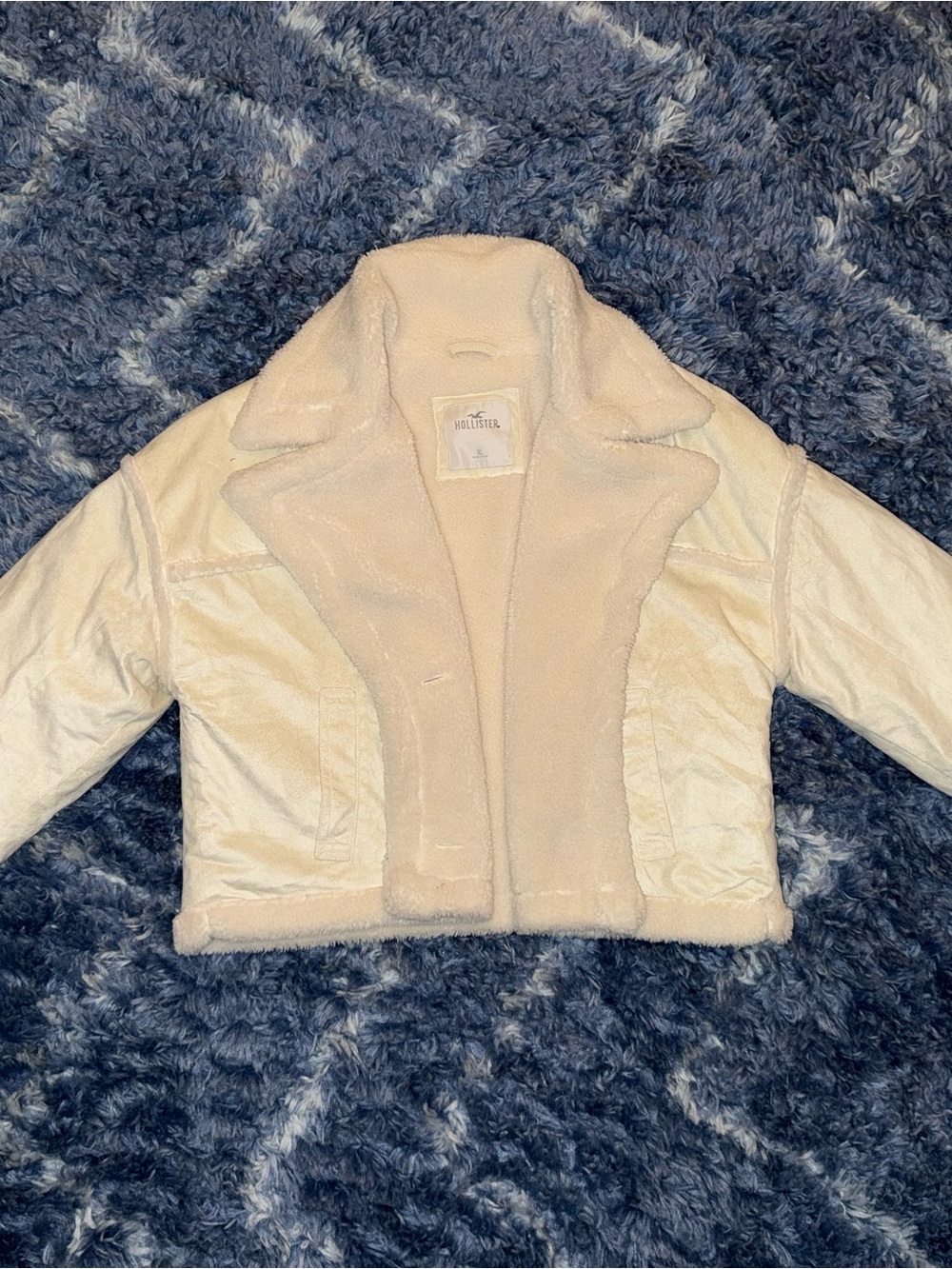 Hollister Cream Sherpa Cropped Jacket